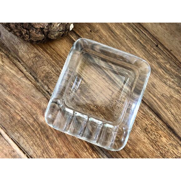 Vintage Clear Glass Ashtray, Art Deco Design Dish, Trinket Dish, Retro Ashtray - Picture 4 of 10